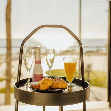 Luxury Nit I Dia Pensión 4*