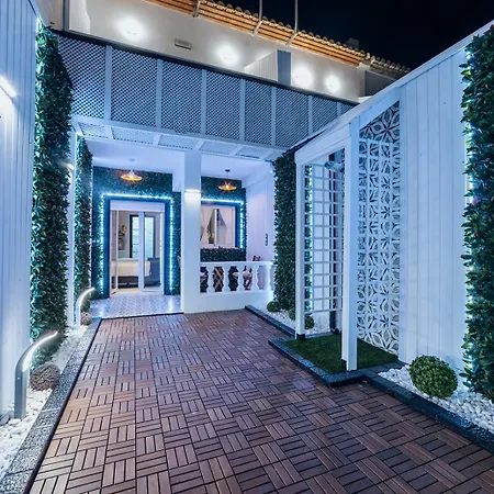 Luxury Nit I Dia Πανσιόν Αλτέα