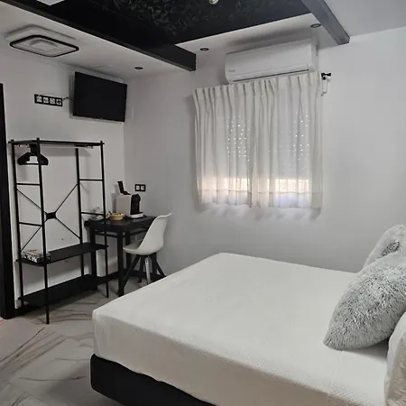 Luxury Nit I Dia Πανσιόν