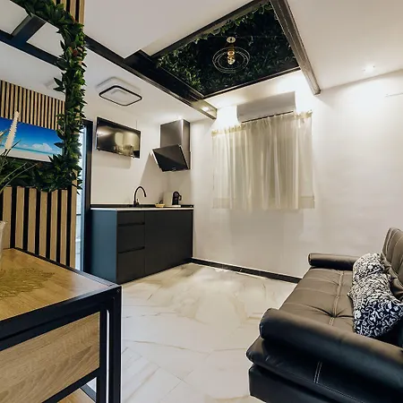 Luxury Nit I Dia Πανσιόν Αλτέα