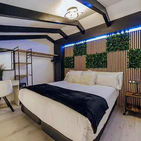 Luxury Nit I Dia