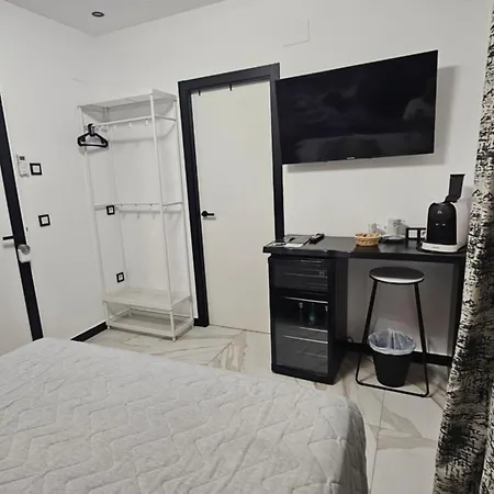 Pensión Luxury Nit I Dia