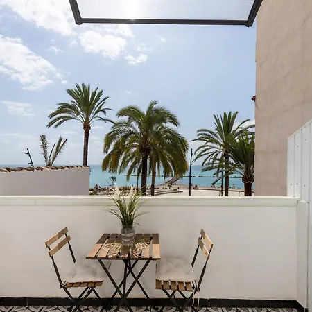 Casa de hóspedes Luxury Nit I Dia 4*